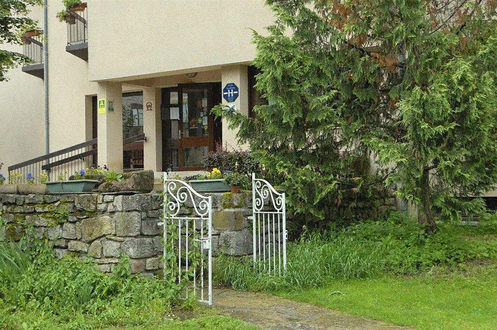 Logis Hotel Restaurant Du Commerce Ла Канург Екстериор снимка