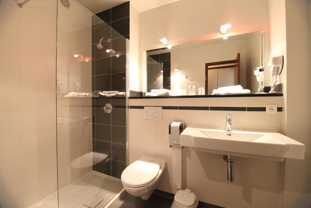 Logis Hotel Restaurant Du Commerce Ла Канург Екстериор снимка